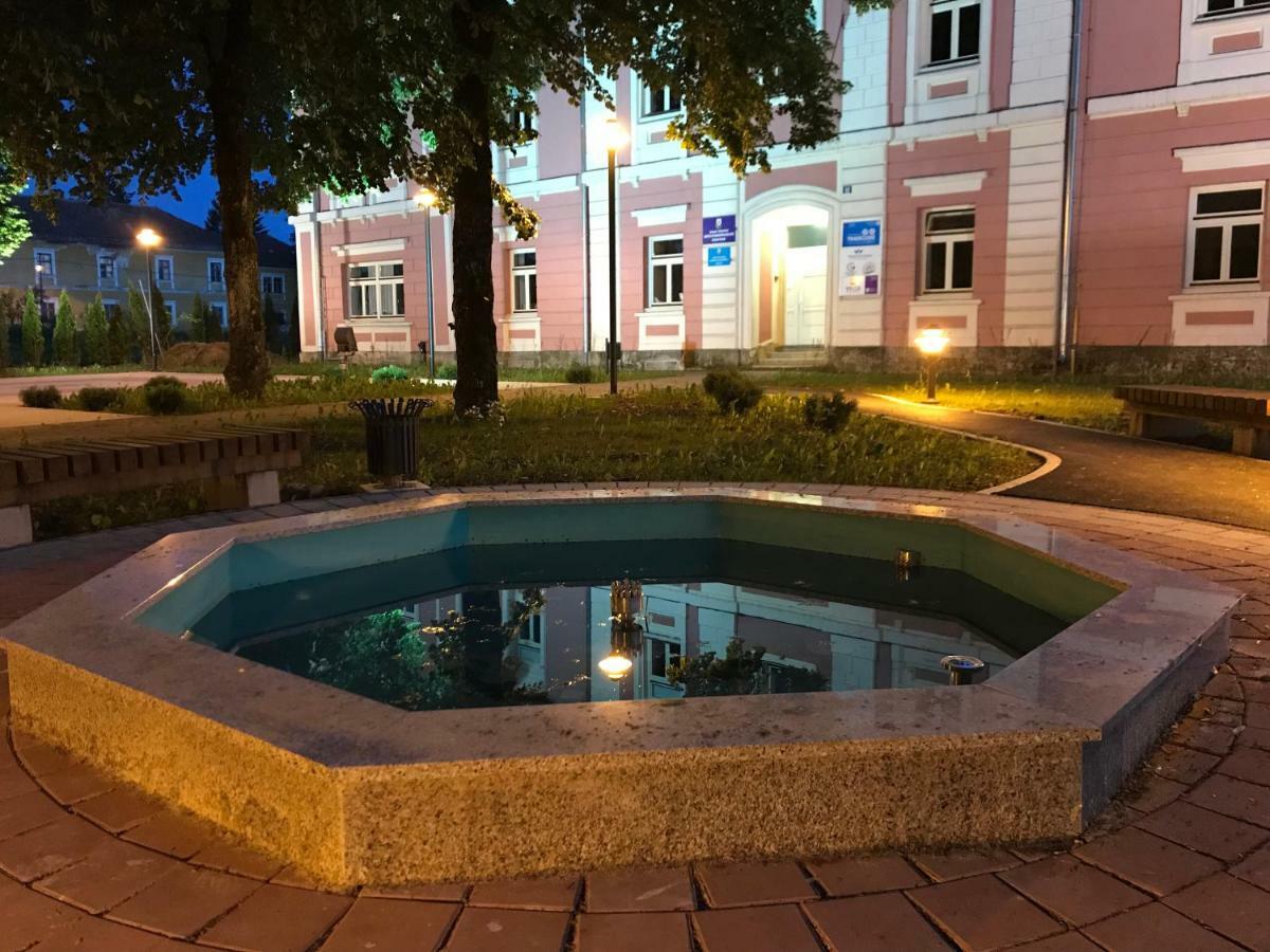 Apartman Kristina - Self Check In & Check Out Otocac Exterior photo